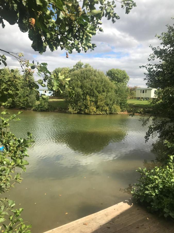 Elton Barn Fishery & Retreat Nottingham Esterno foto